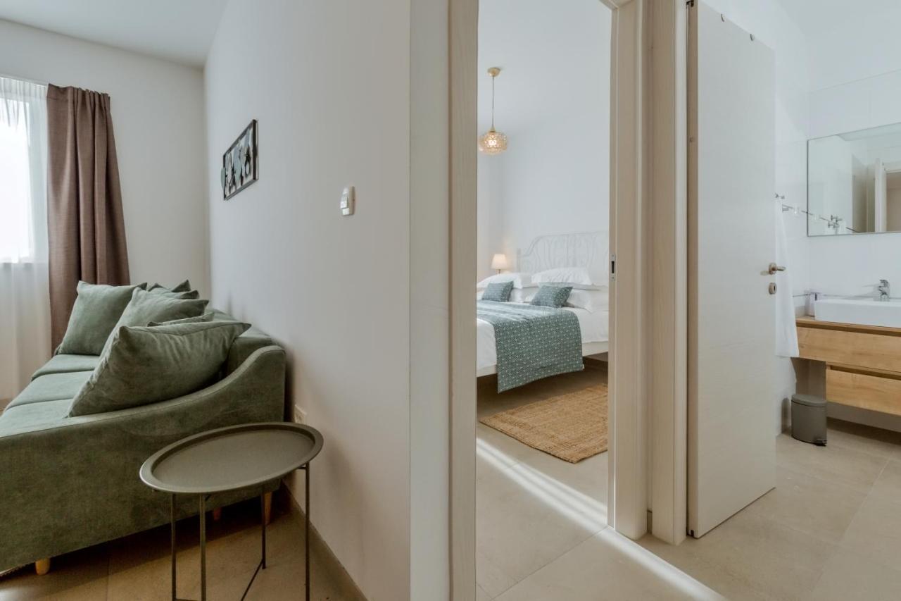 Apartments Ivica Омиш Экстерьер фото